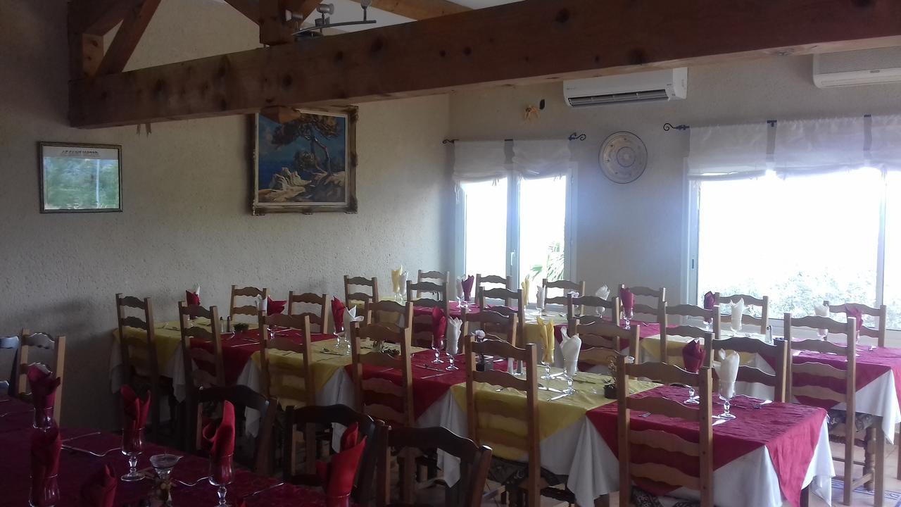 Hotel Le Saint Victor Mirabel-aux-Baronnies Esterno foto