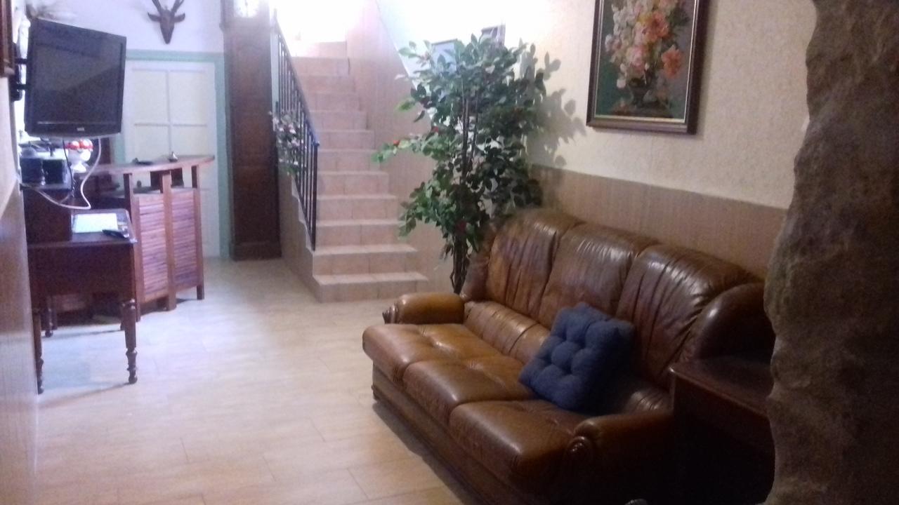 Hotel Le Saint Victor Mirabel-aux-Baronnies Esterno foto
