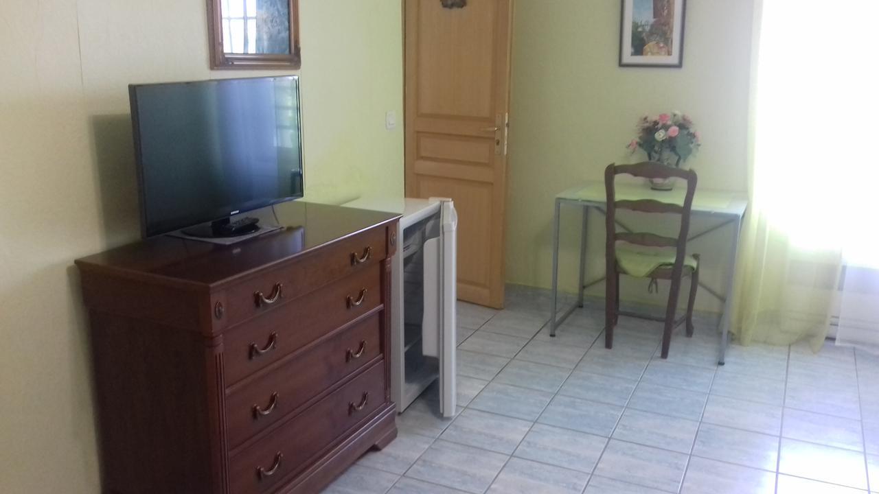 Hotel Le Saint Victor Mirabel-aux-Baronnies Esterno foto