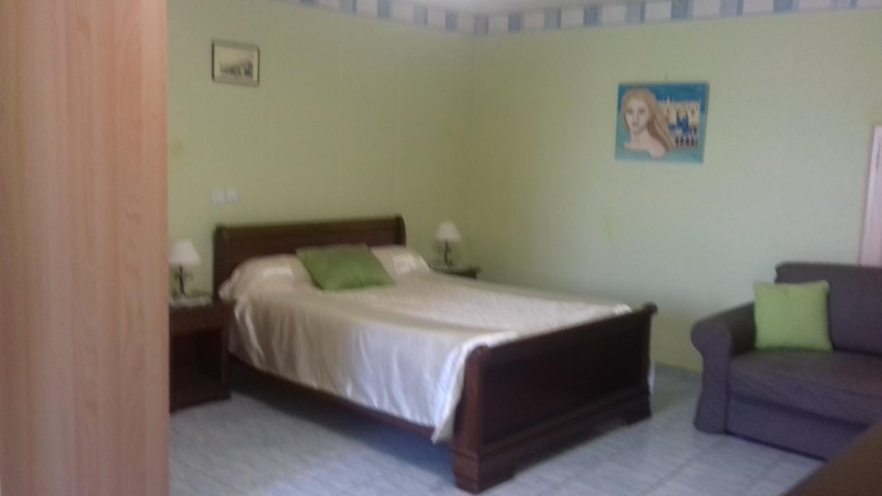 Hotel Le Saint Victor Mirabel-aux-Baronnies Esterno foto